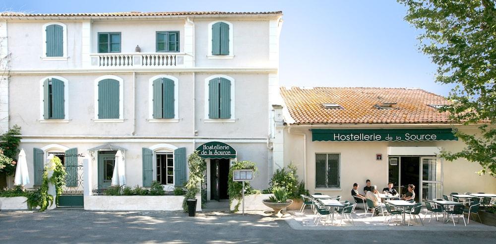 Hostellerie De La Source Arles Exterior foto